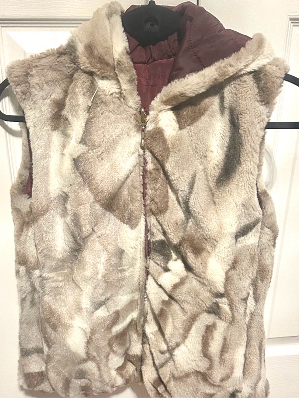 Women's Maroon Quilted Vest with Faux Fur Trim. I can go both ways